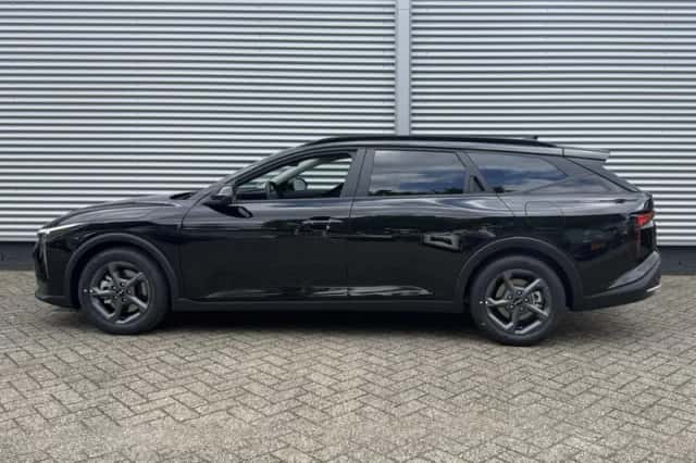 Kia K4 (2026) thumbnail 2
