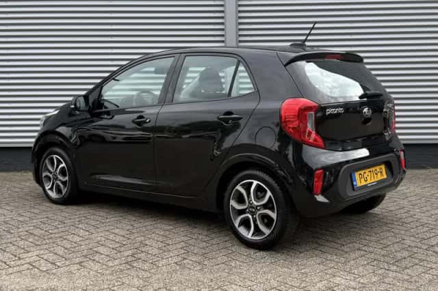 Kia Picanto (2017) thumbnail 3