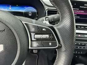 Kia Ceed (2023) thumbnail 16