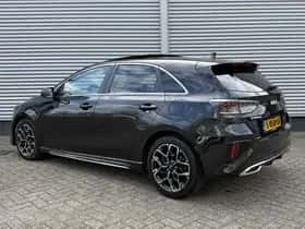Kia Ceed (2023) thumbnail 3
