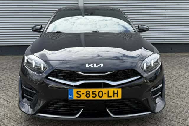 Kia Ceed (2023) thumbnail 8