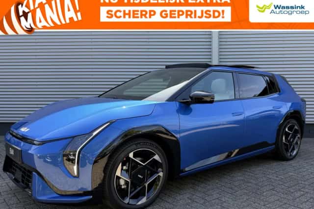 Kia EV4 (2026) thumbnail 1