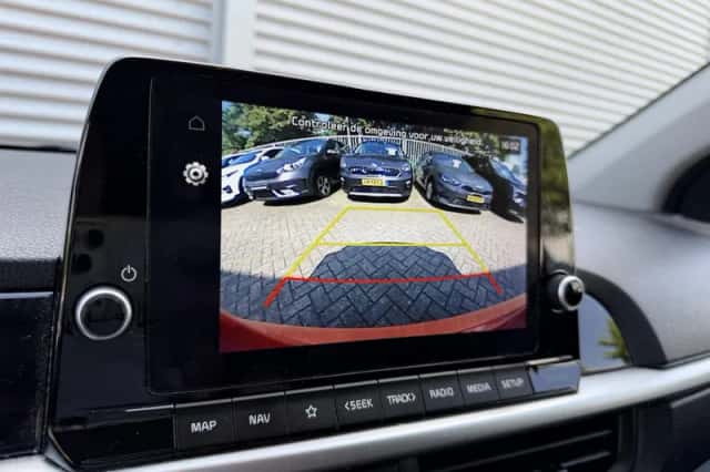 Kia Picanto (2022) thumbnail 21