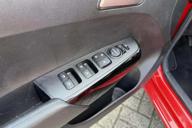 Kia Picanto (2022) thumbnail 24