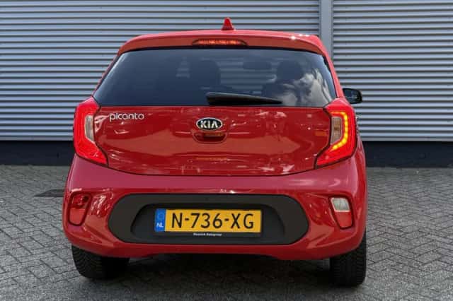 Kia Picanto (2022) thumbnail 4