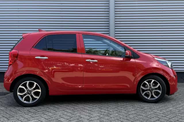 Kia Picanto (2022) thumbnail 6