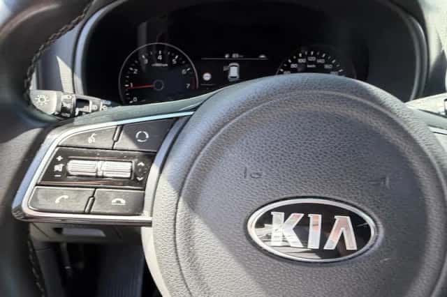 Kia Sportage (2021) thumbnail 16