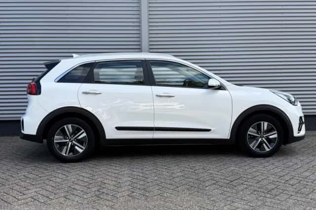 Kia Niro (2021) thumbnail 6