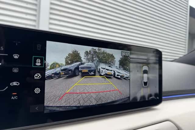 Kia EV4 (2025) thumbnail 24