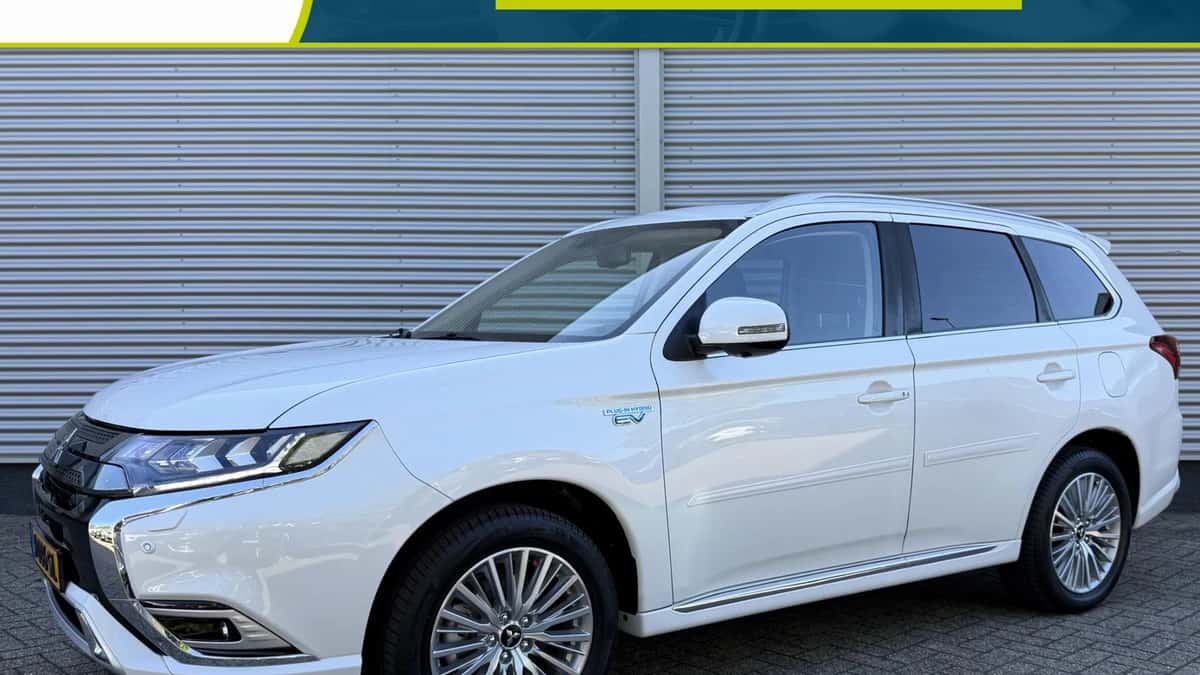 Mitsubishi Outlander (2020) — foto 1