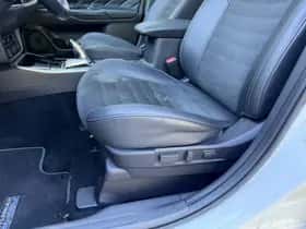Mitsubishi Outlander (2020) thumbnail 12