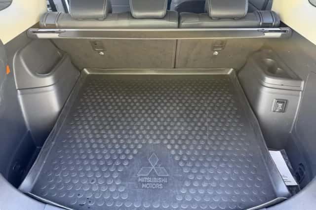 Mitsubishi Outlander (2020) thumbnail 13