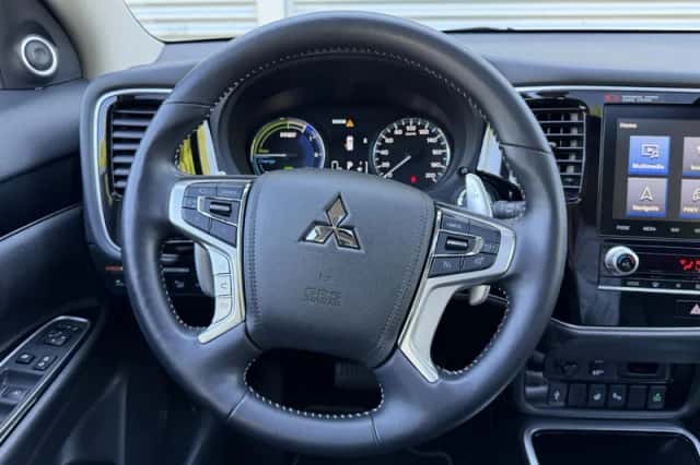 Mitsubishi Outlander (2020) thumbnail 15