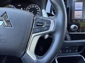 Mitsubishi Outlander (2020) thumbnail 18