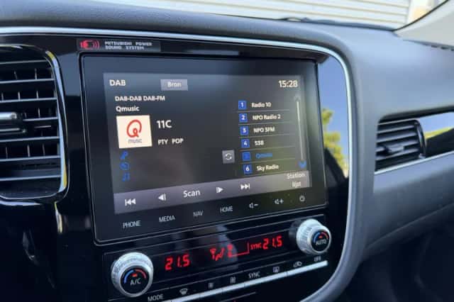 Mitsubishi Outlander (2020) thumbnail 23