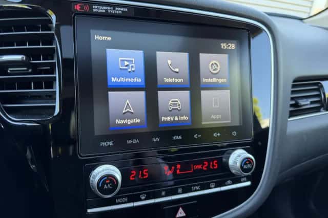 Mitsubishi Outlander (2020) thumbnail 25