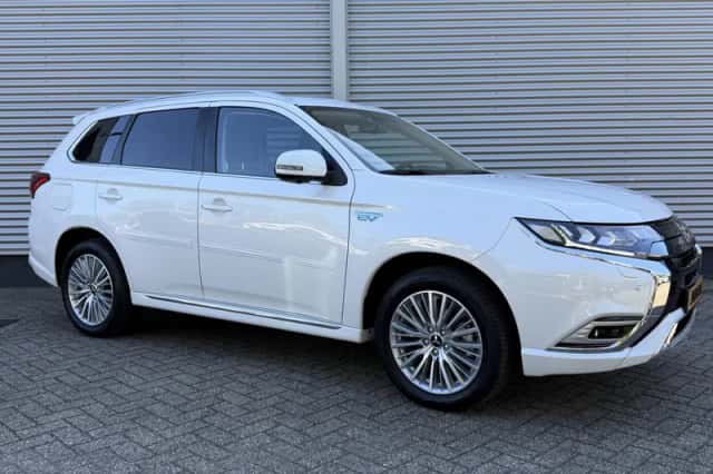 Mitsubishi Outlander (2020) thumbnail 7
