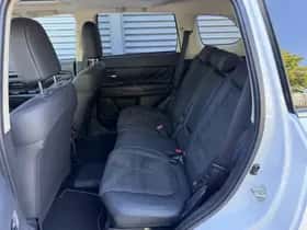 Mitsubishi Outlander (2020) thumbnail 10