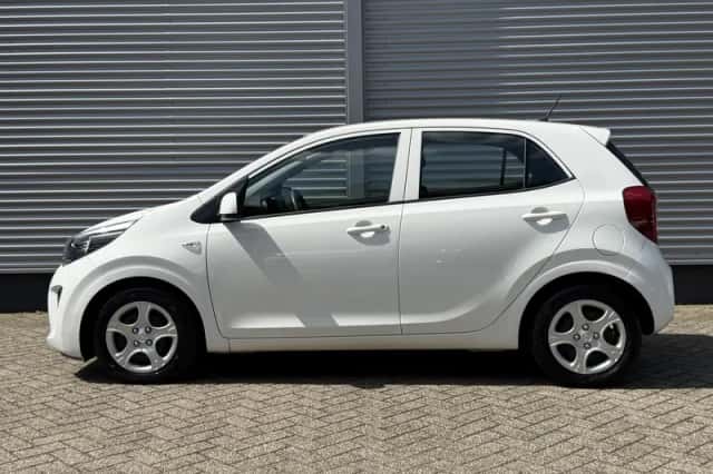 Kia Picanto (2018) thumbnail 2