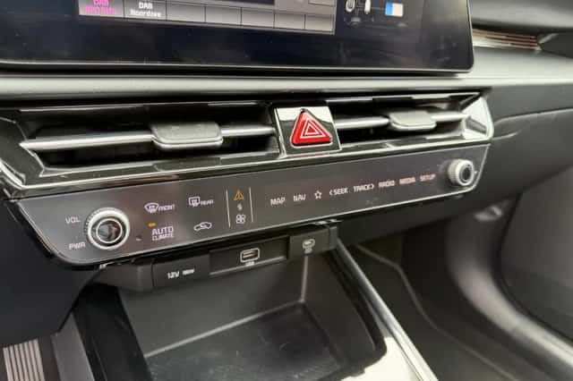 Kia Niro (2024) thumbnail 24