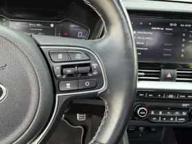 Kia Niro (2019) thumbnail 16