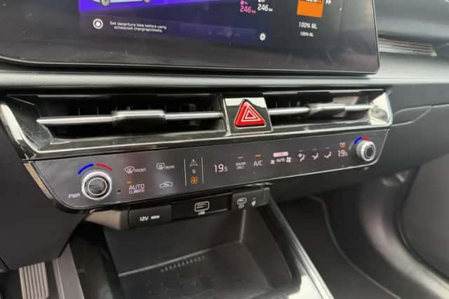 Kia Niro EV (2024) thumbnail 25