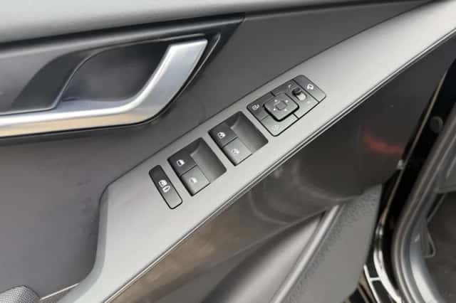 Kia Niro EV (2024) thumbnail 28