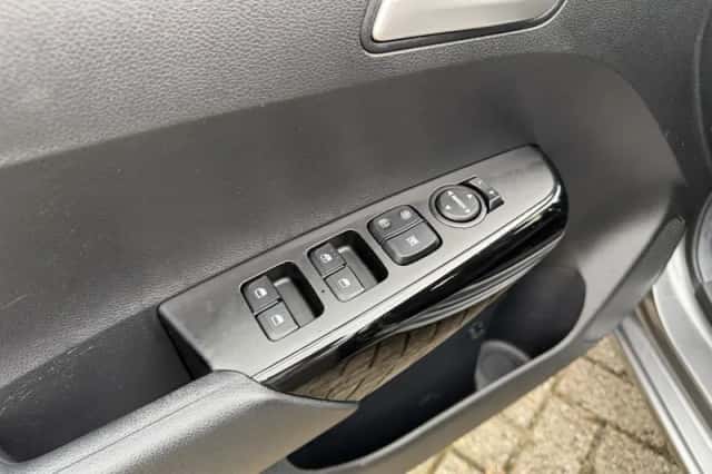 Kia Picanto (2021) thumbnail 24