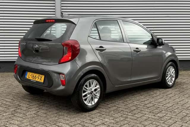 Kia Picanto (2021) thumbnail 5