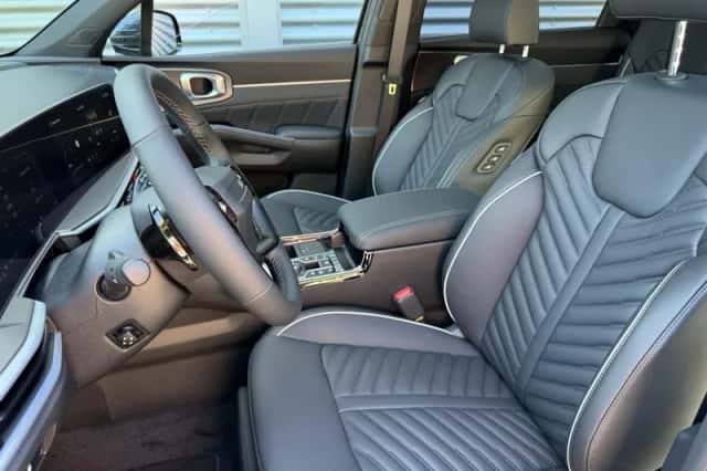 Kia Sorento (2026) thumbnail 4