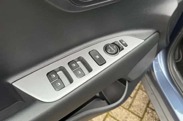 Kia Stonic (2025) thumbnail 26
