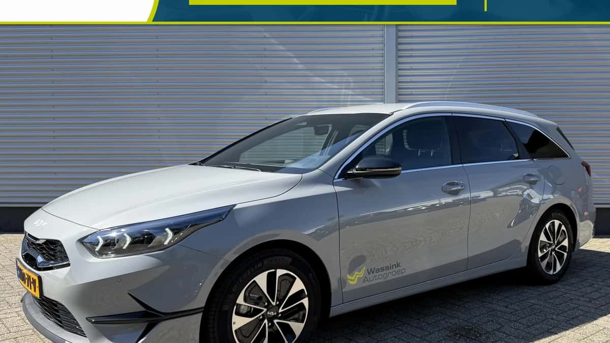 Kia Ceed Sportswagon (2025) — foto 1
