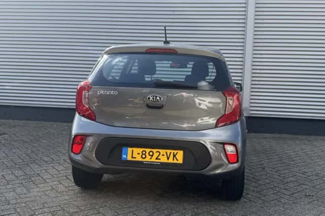 Kia Picanto (2021) thumbnail 6