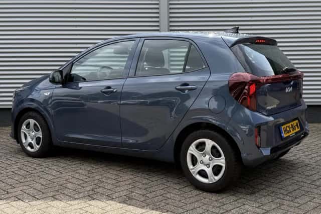 Kia Picanto (2025) thumbnail 3