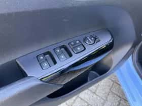Kia Picanto (2022) thumbnail 24