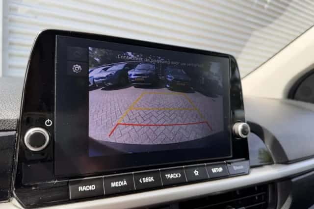 Kia Picanto (2023) thumbnail 21