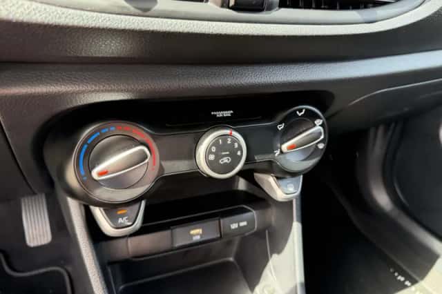 Kia Picanto (2023) thumbnail 22
