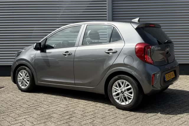 Kia Picanto (2023) thumbnail 4