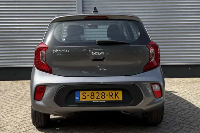 Kia Picanto (2023) thumbnail 5