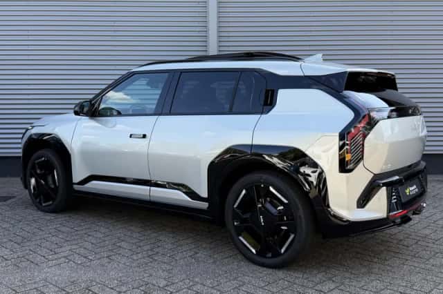 Kia EV3 (2026) thumbnail 3