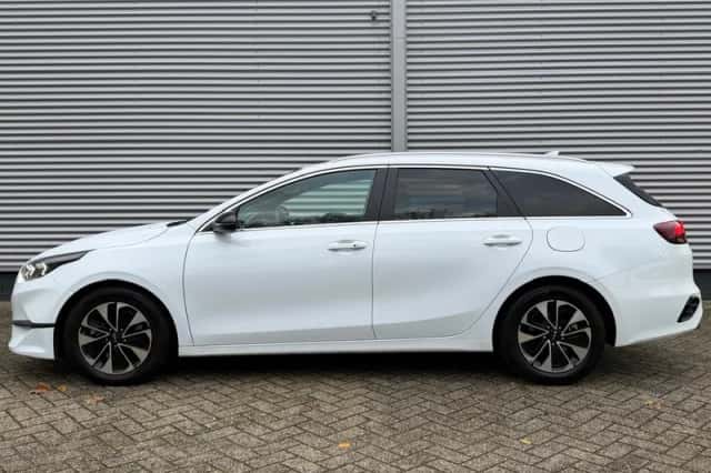 Kia Ceed Sportswagon (2025) thumbnail 4