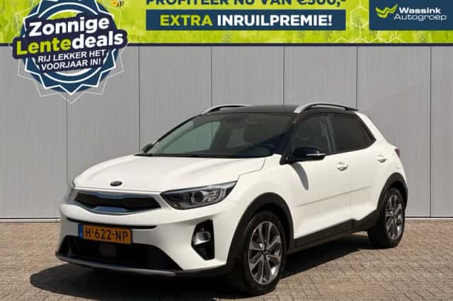 Kia Stonic (2020) thumbnail 2