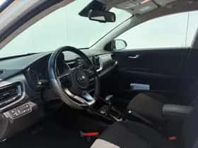 Kia Stonic (2020) thumbnail 15