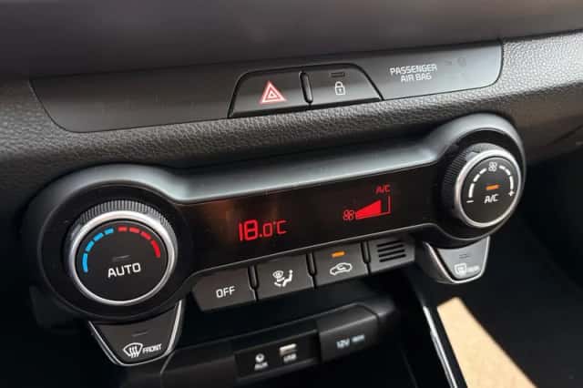Kia Stonic (2020) thumbnail 31