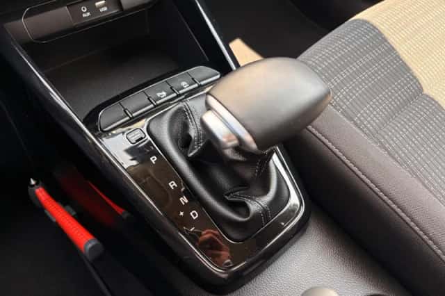 Kia Stonic (2020) thumbnail 32