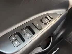 Kia Stonic (2020) thumbnail 35