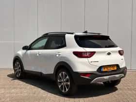 Kia Stonic (2020) thumbnail 9