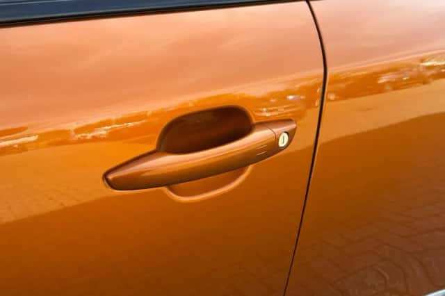 Peugeot 2008 (2021) thumbnail 12