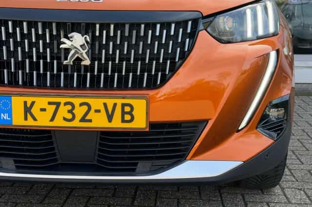 Peugeot 2008 (2021) thumbnail 13
