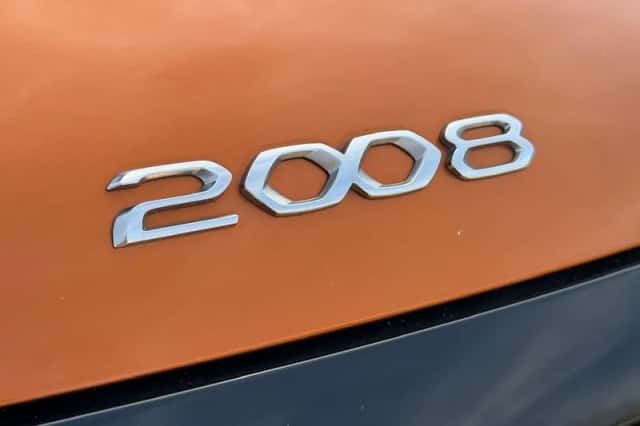 Peugeot 2008 (2021) thumbnail 16